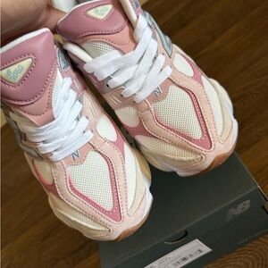 New Balance Women's Sneakers in Pink and Cream